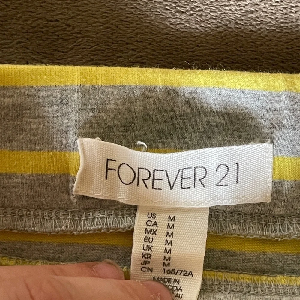 4 for 16$ Forever 21 Gray and Yellow Striped Mini Skirt